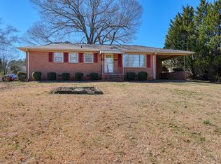 1078 Mayview St, Spartanburg, SC 29303