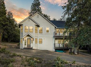 1130 Eddy Dr, Mount Shasta, CA 96067