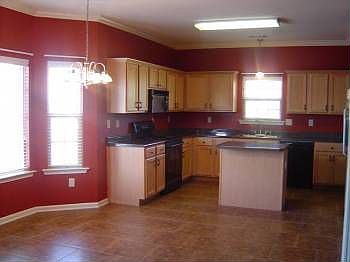 5th image of 1604 Lindsey Ln
