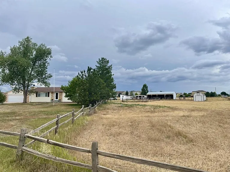 9949 Tammy Ln — Photo 2