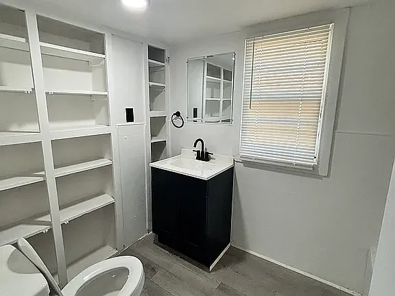 836 Grady St S — Photo 10