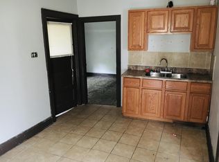 2165 N 36th St #A, Milwaukee, WI 53208