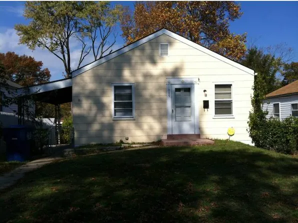 889 Gustav Ave, Saint Louis, MO 63147