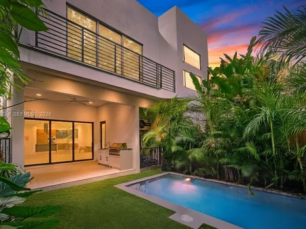 3063 Elizabeth St, Miami, FL 33133