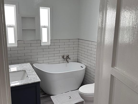 5th image of 7726 Norton Ave