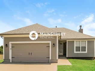 1801 Debrah Dr, Kearney, MO 64060