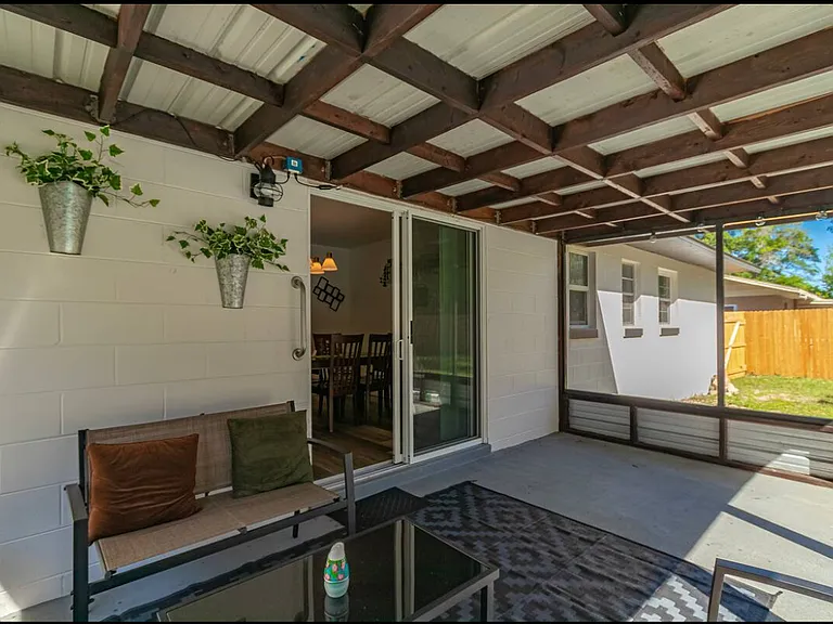 3921 NE 22nd Ave — Photo 13