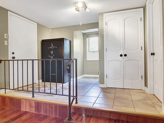 5th image of 2511 E Lakeshore Dr #C-3
