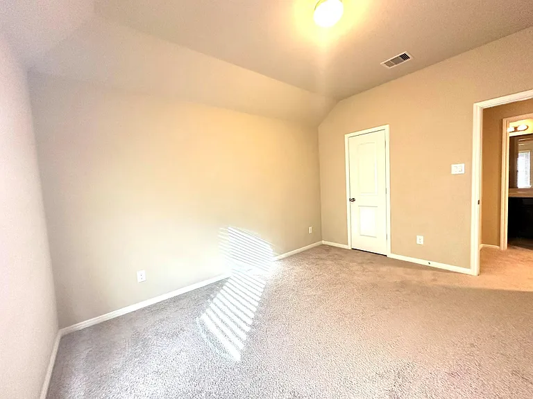 22407 Ebbets Field Dr — Photo 29