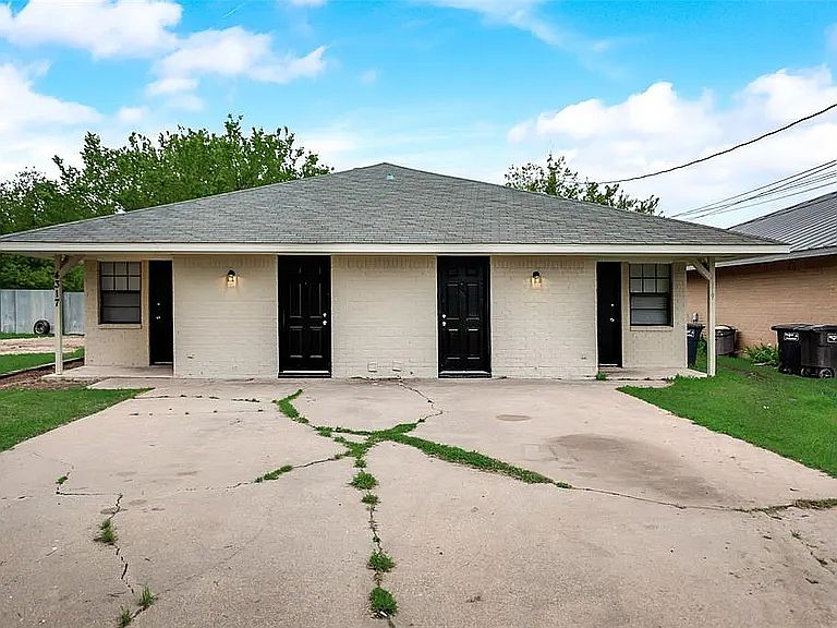 1st image of 4317 Ester Dr