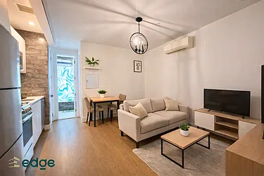 527 Knickerbocker Avenue, #3L