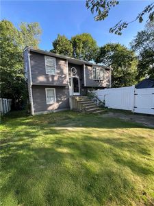 94 Waverly St, Warwick, RI, 02889