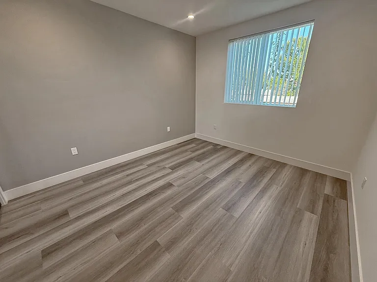 11155 Huston St — Photo 21