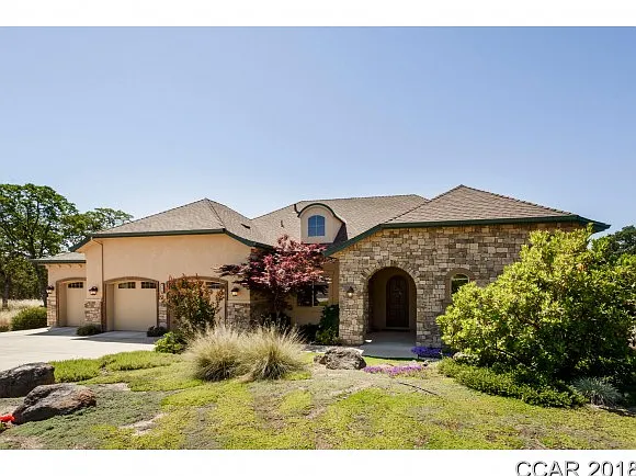 409 Knolls Dr photo 1