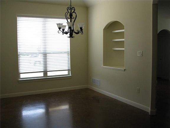 3rd image of 332 Choctaw Trl