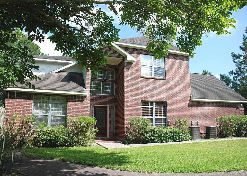 1st image of 202 W Castle Harbour Dr