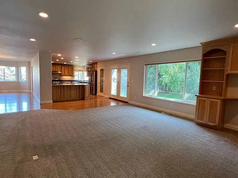 16107 Grand Bluff Cir — Photo 26