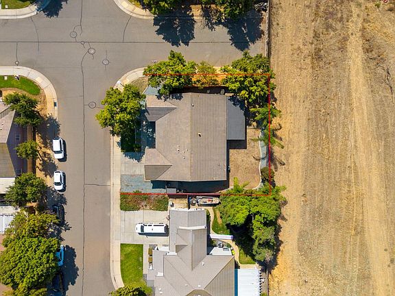 5th image of 940 Trafalgar Cir