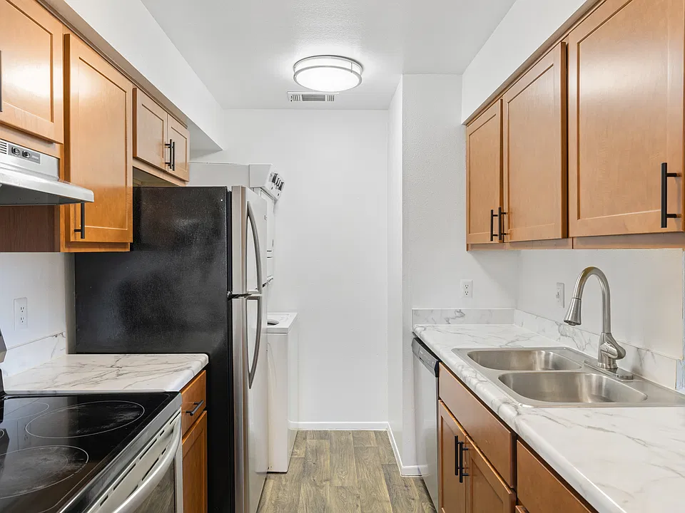 Aaron Lake Apartments