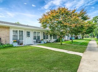 273 Berwick Ct UNIT B, Ridge, NY 11961