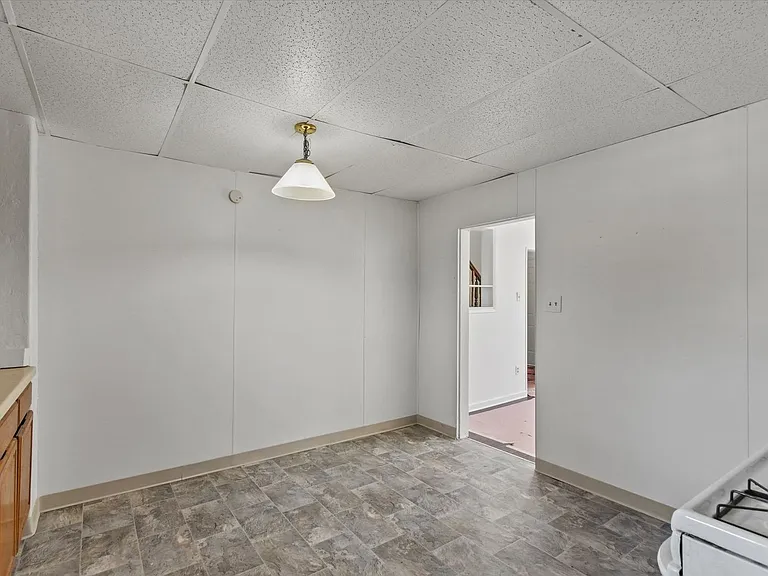 217 W College Ave — Photo 13