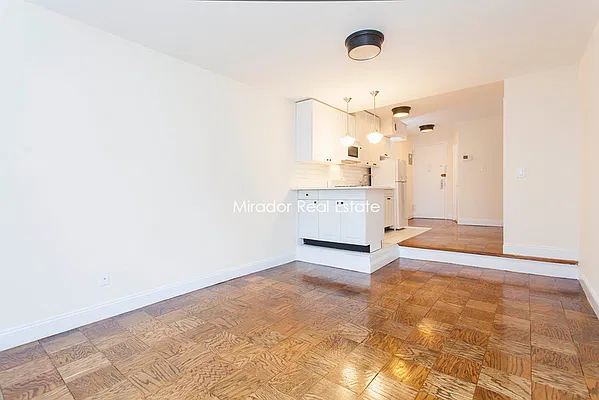 Rented by Mirador Real Estate | media 13