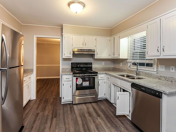 4th image of 436 Windsor Farms Dr