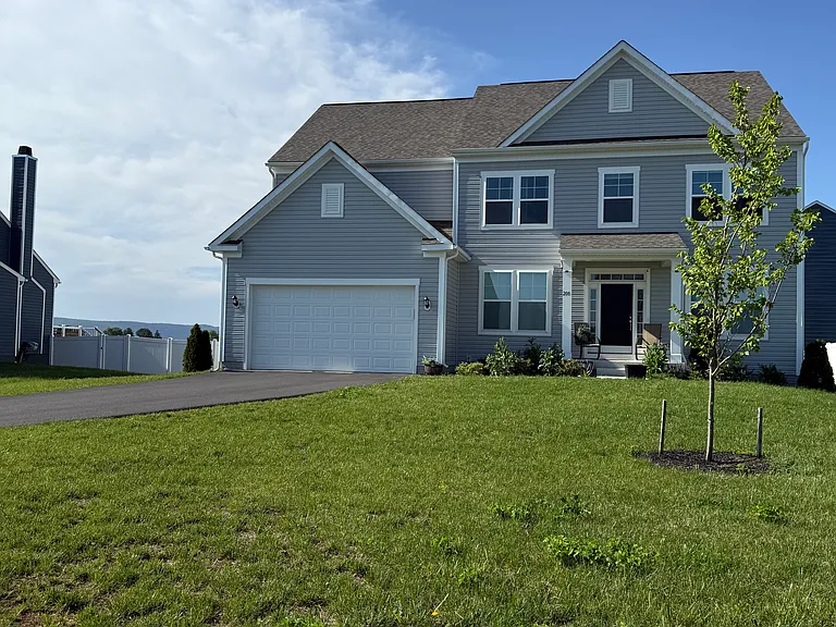 208 Wintergreen Way — Photo 2