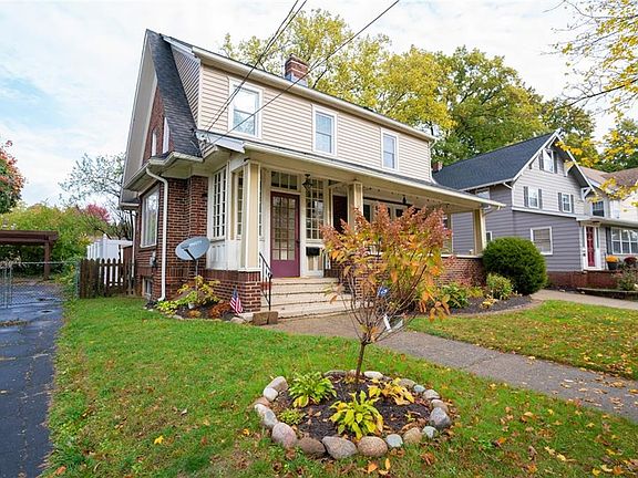 2nd image of 939 Hereford Dr