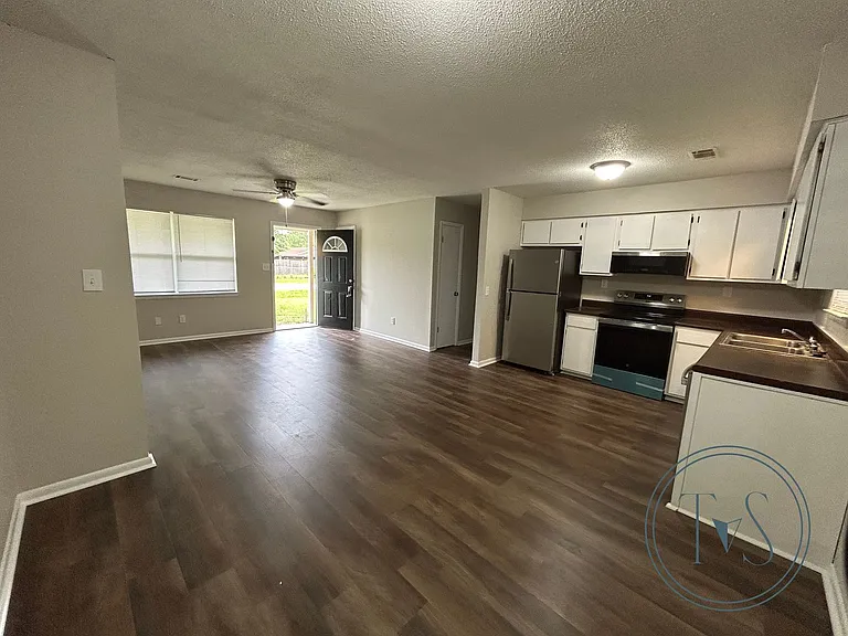 993 White Cir — Photo 4