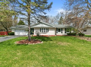 N86W15718 Shore Crest Dr, Menomonee Falls, WI 53051