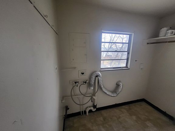 5th image of 203 Indianapolis Ave