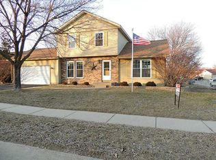 1510 Homewood Ln NE, Cedar Rapids, IA 52402