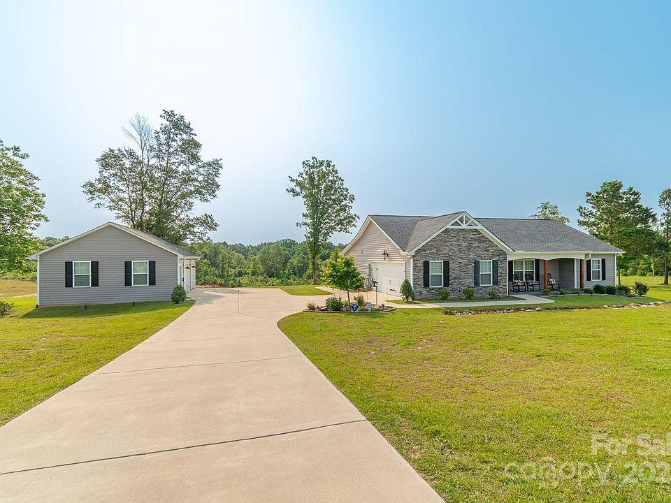 propertyty Nanomaterial with Core–Shell Structure Composed of {P2W18O62