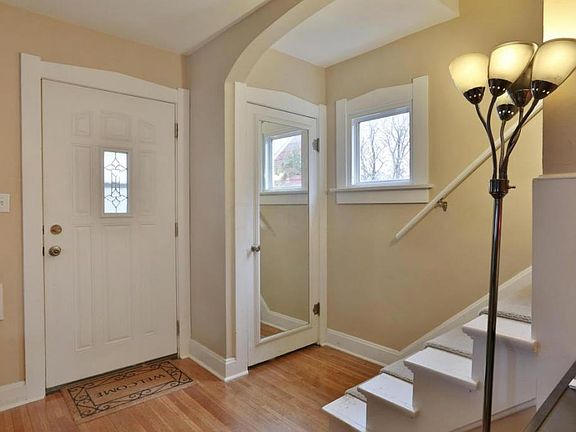 4th image of 655 Hilltonia Ave