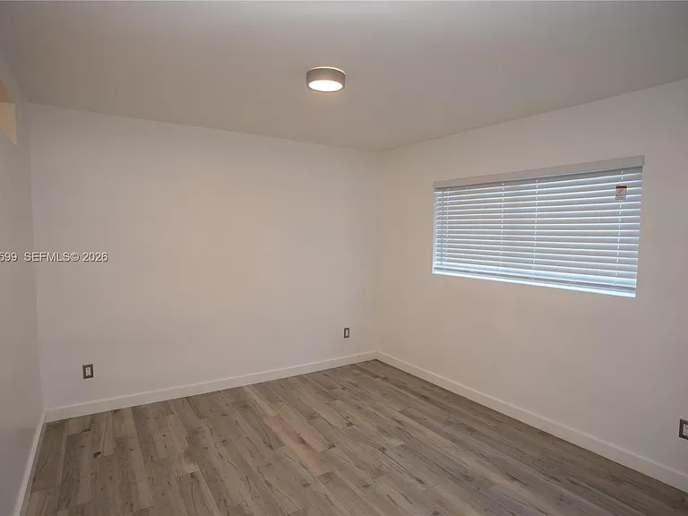 3755 NE 167th St #8 — Photo 21