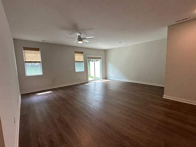 483 Gingerwood Ln — Photo 9