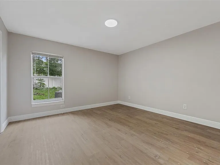 1440 Michigan Ave — Photo 12