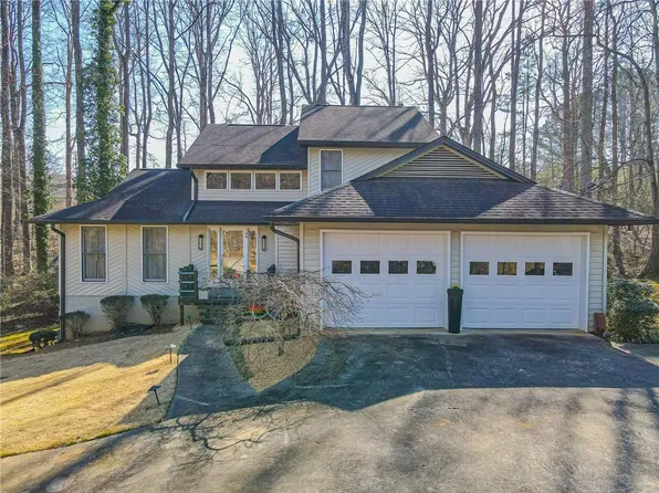 4344 Oak Creek Dr, Gainesville, GA 30506