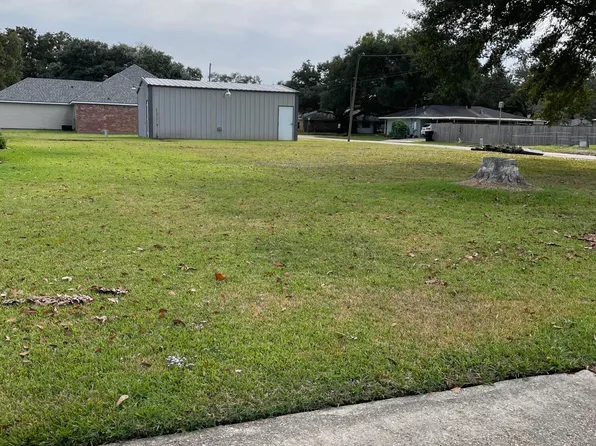 Helm St, New Iberia, LA 70563