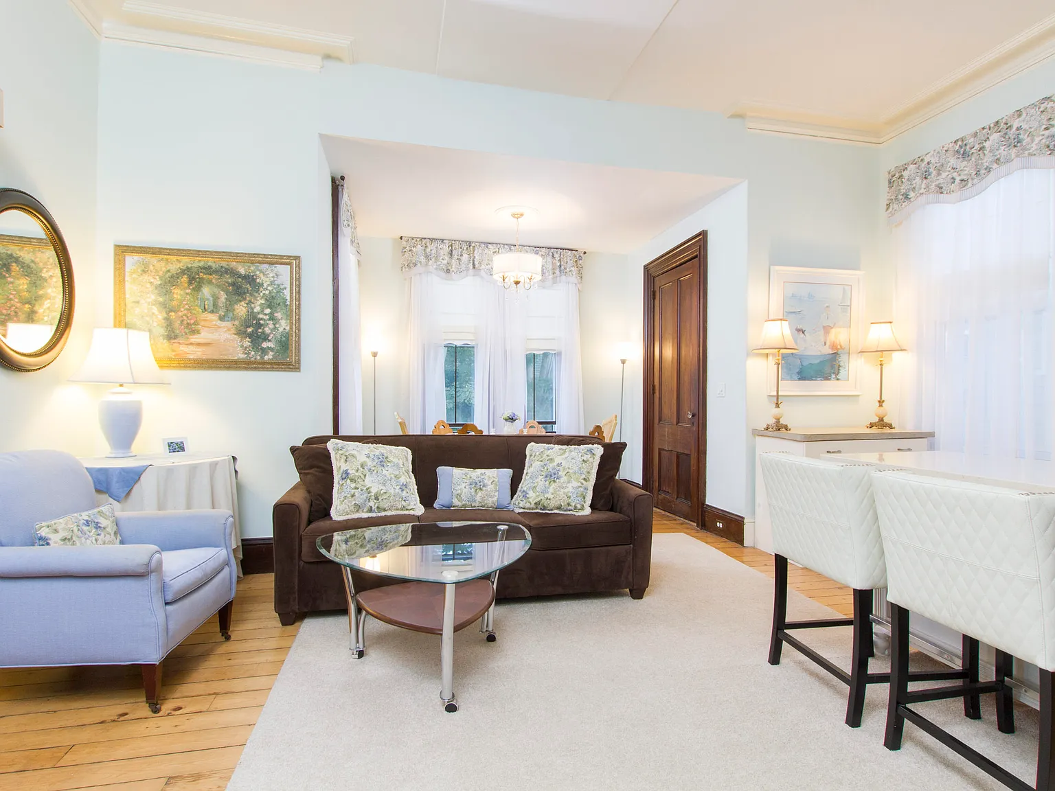 1 bed, 750 sqft, $2,300 — Photo 3