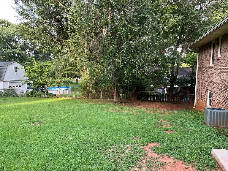 18 Oakdale Dr — Photo 15