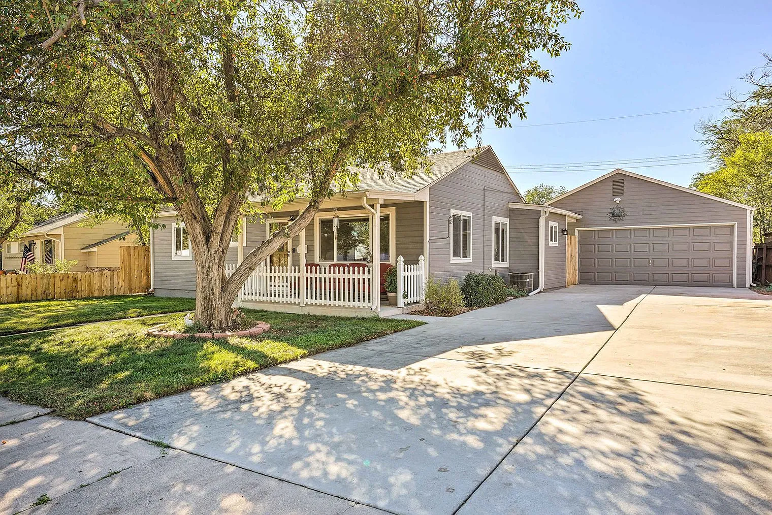3 bed, 2.0 bath, 1194 sqft, $2,785 — Photo 4