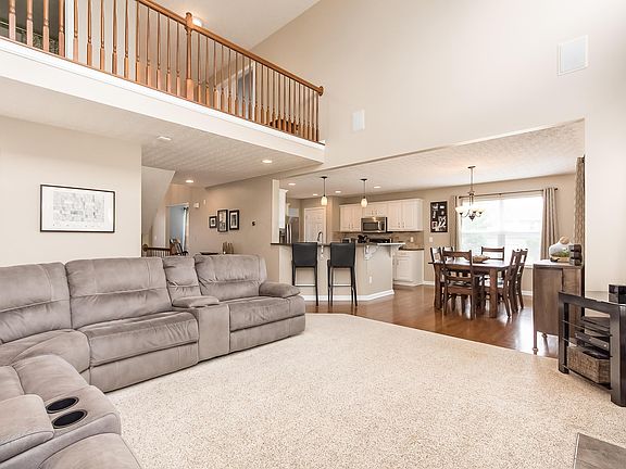 3rd image of 9585 Mission Dr