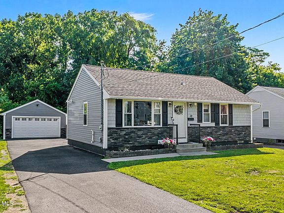 3rd image of 13 Adams Drive