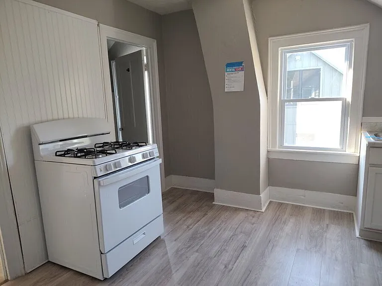 4212 Apple Ave #2 — Photo 3