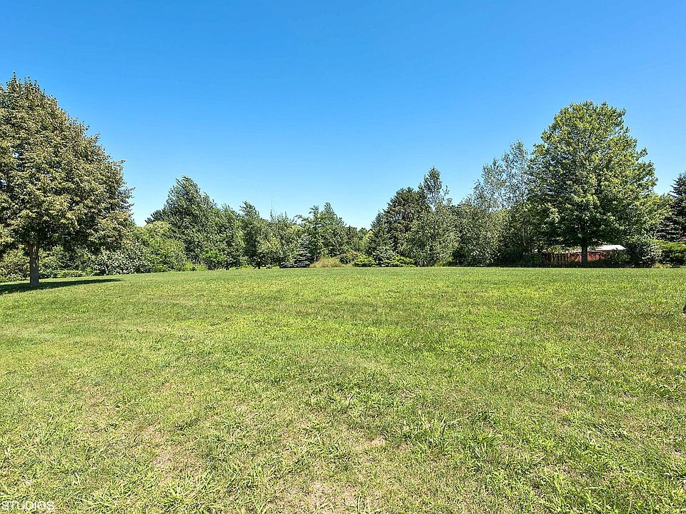 1st image of 19182 White Pine Dr