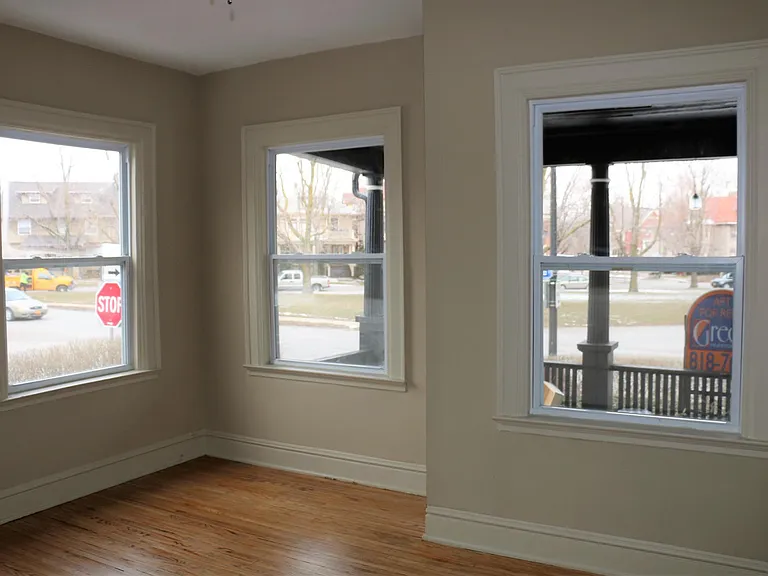 565 W Delavan Ave #1 — Photo 8