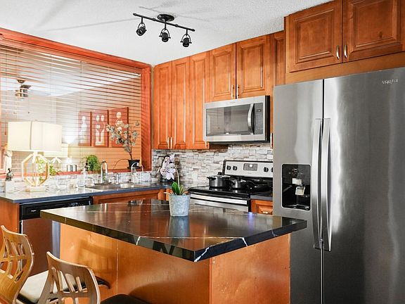 3rd image of 2081 S Ocean Drive #310