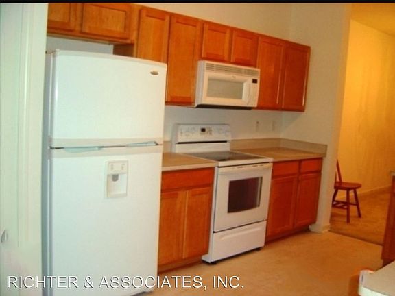 4th image of 47744 Pembroke Dr #112